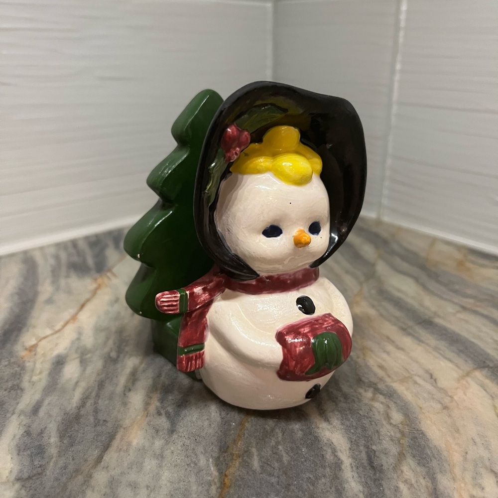 Vintage Christmas Lady Snowman Ceramic Napkin Holder ES Molds
Approx 4.5” tall